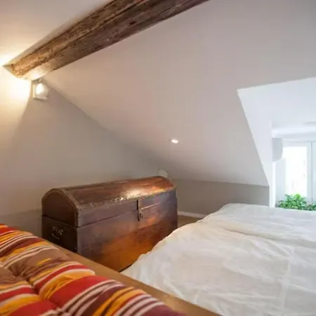 Guesthost - Cosy Milano- Corso * Milán