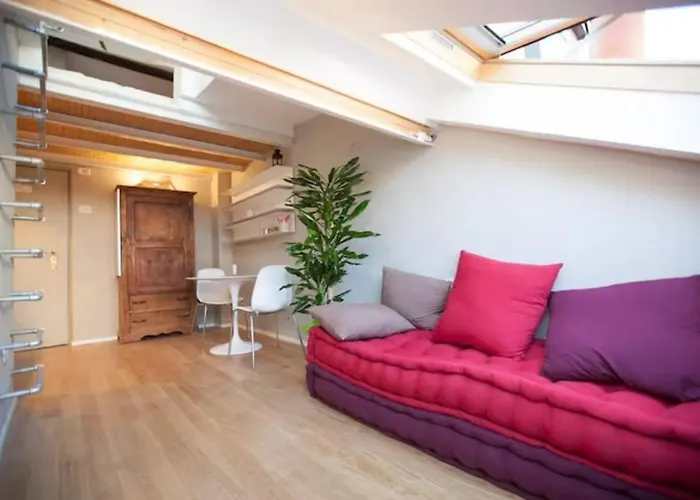 Guesthost - Cosy Milano- Corso Apartment *